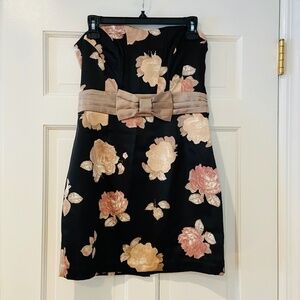 H&M Floral Satin-Like Strapless Mini Dress – Size 8, Black with Beige Bow